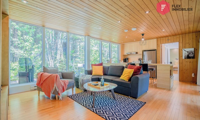 Pont-Rouge Ski Chalet | Discover The HALO: Spa, Pool & Trails Near Quebec