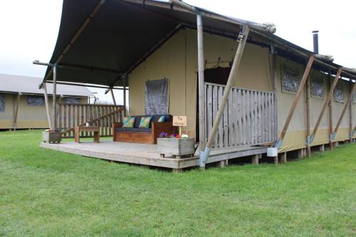 Olney House | Discover Comfort at The Hamlet: Pet-Friendly Retreat
