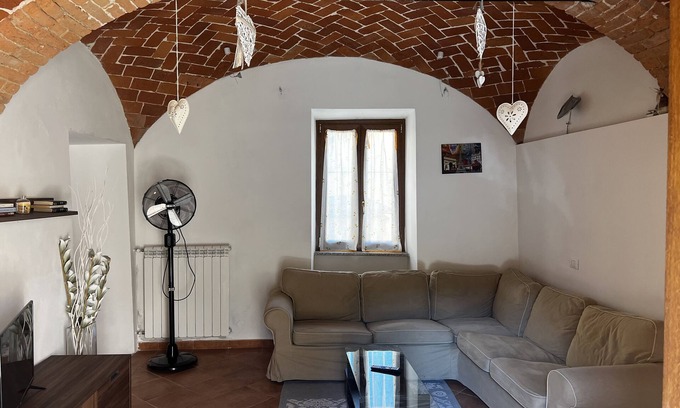 Grazzano Badoglio House | Discover The Hamlet: Family & Pet-Friendly Retreat