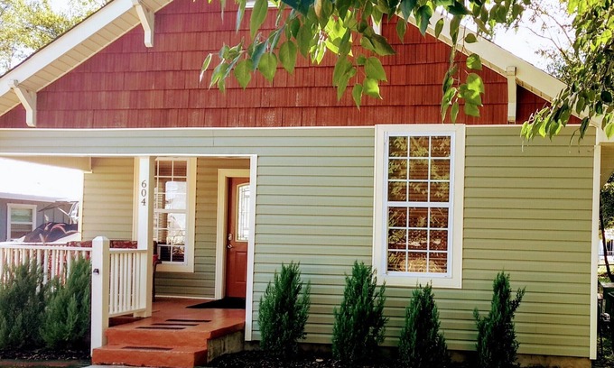 Northside House | Ideal Retreat at The Happy Home in North Shore - 10/10 Rating