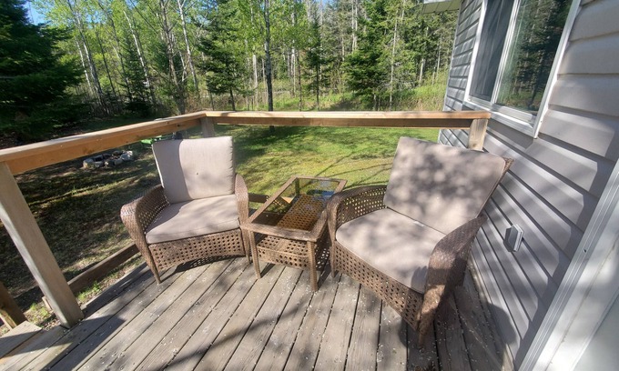 Strong Cabin | Experience Relaxation at The Happy Place with Ocean Views