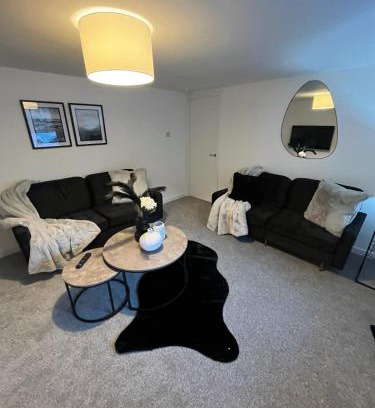 Peterhead Apartment | Eco-Friendly Retreat at The Harbour Cottage - Guest Rated 10/10