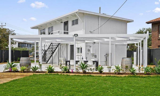 Silver Sands House | Experience The HardyOne at Aldinga Beach - Family & Pet Friendly