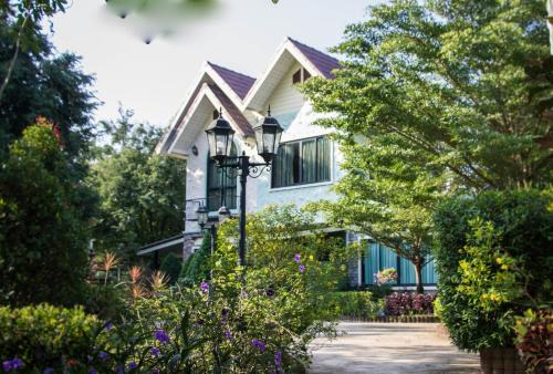 Suan Phueng Resort | Budget-Friendly Stay at The Harmony Resort - Pet Friendly!
