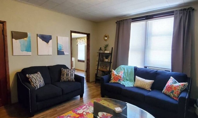 Guthrie House | Pet-Friendly Harrison House with Free WIFI & Kids' Amenities
