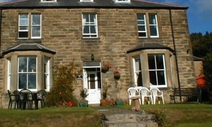 Rothbury House | Welcome to The Haven: Family-Friendly Stay with Breakfast