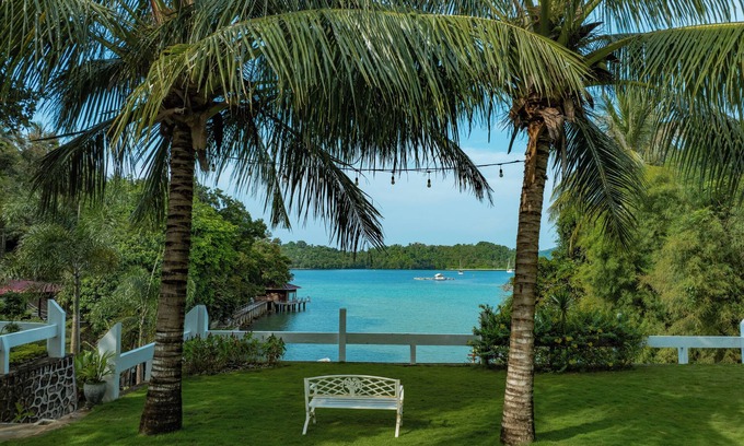 Sabang Bed & Breakfast | Family-Friendly Getaway at The Hawk's Nest Resort