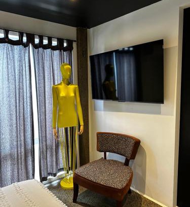 Hawthorne Apartment | Discover The Hawthorne: Pet Friendly with Great Amenities