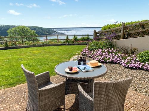 Milford Haven House | Experience The Hays: Child-Friendly with 9.7/10 Rating