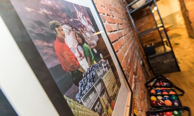Wesoła Zachod Hotel | Comfortable Getaway at The Hen & Stag Self-Catering Apartments