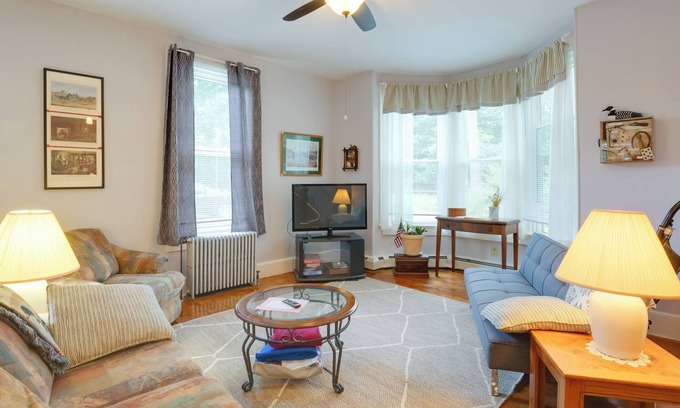 Cornish House | 'The Hendrick House' ~ 16 Mi to Sebago Lake!