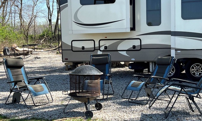 Keosauqua House | Experience The Henhouse: A Tiny Home on Wheels