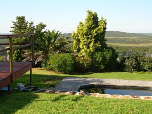 Uitenhage House | Explore The Hexagon Wildlife Conservation: Pet-Friendly Retreat