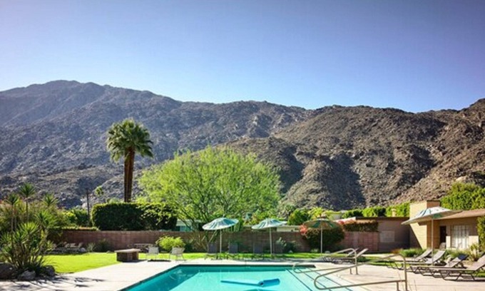 Downtown Palm Springs Hotel | Discover The Hideaway - Adults Only with Pool & Breakfast