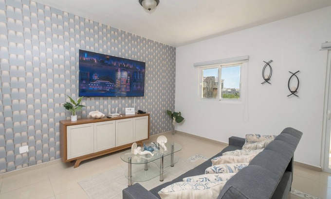 Villas Del Mar Apartment | Welcoming "The Hideaway" in Juan Dolio with Pool Access