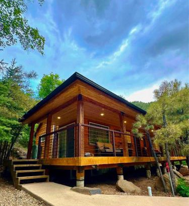 Glendale House | Discover The Hideaway: Family-Friendly Cabin Near Zion
