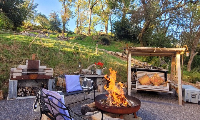 East Horrington House | Unforgettable Stays at The Hideaway with Breakfast & Kitchen