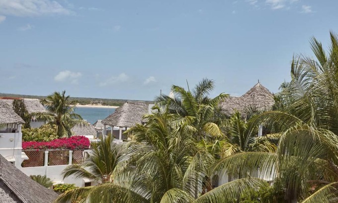 Lamu House | Serene Hideaway Home in Shela Village, Lamu with Pool
