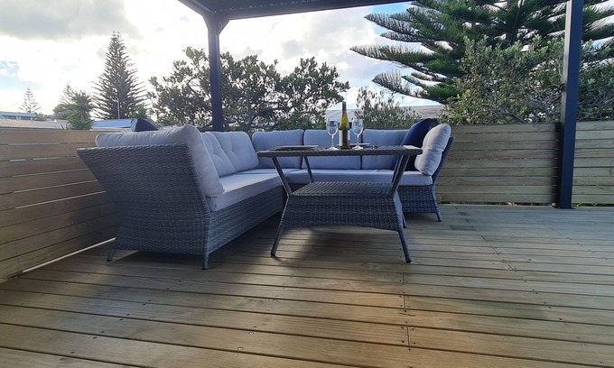 Omaha Cottage | Discover The Hideaway - Omaha Holiday Home with Ocean Views