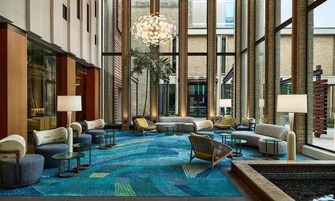 Glencoe Hotel | Discover The Highland Dallas: Poolside Relaxation Awaits