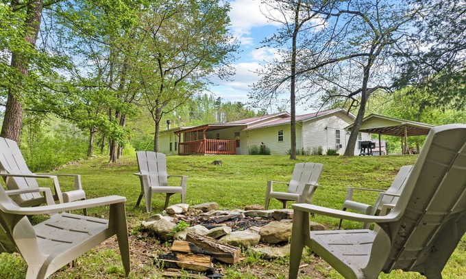 Jasper House | Family-Friendly Highland Hideaway with Kitchen & Breakfast