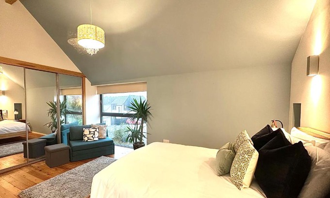 Milton of Leys House | Discover The Highland MoonRay: 4-Star Family-Friendly Escape