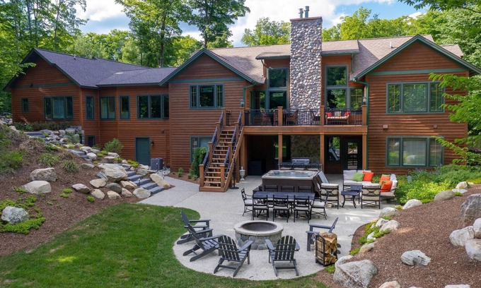 Harbor Springs House | Experience The Highlands: Ski-In/Ski-Out 7 Bedroom Retreat