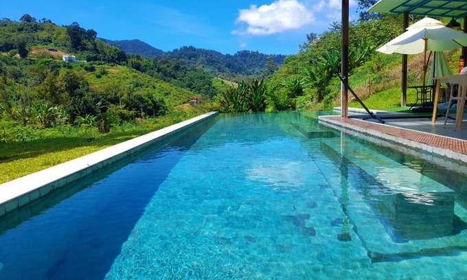 Janda Baik Resort | Relaxing Retreat at The Hill with Pool & Family Amenities