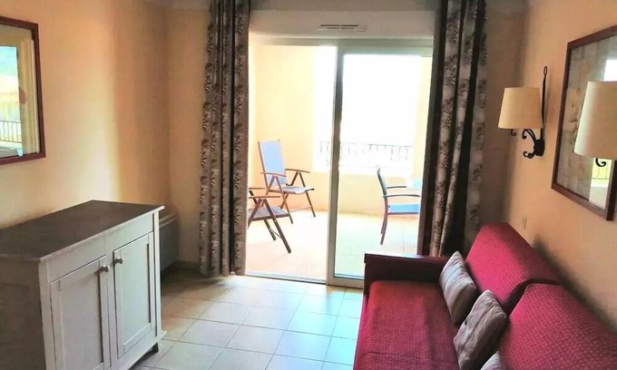 Pont Royal Apartment | Relaxing Retreat at The Hills of Pont Royal in Provence