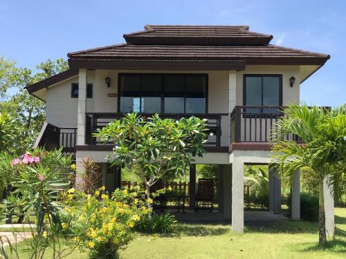 Takua Pa Resort | Discover The Hip Resort @ Khao Lak with Beachfront Bliss