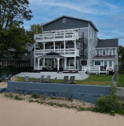 Sylvan Beach House | Historic Oneida Lake House with Hot Tub & Pet-Friendly Stay