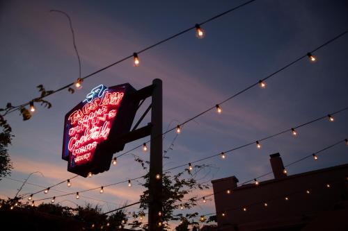 Taos Hotel | Experience Comfort at The Historic Taos Inn, Pet Friendly Stay