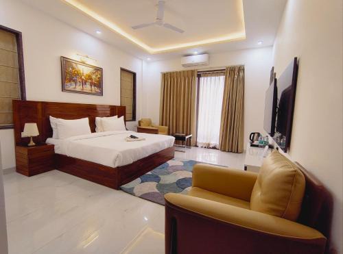 Old Gurgaon Hotel | Guest Rated Hotel Elite: Steps from Google Building