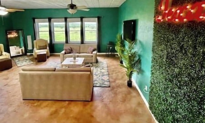 Maxwell House | Experience Comfort at The Home Fed Homestead in Texas