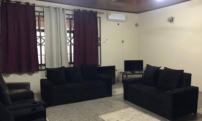 Accra House | Comfortable Stay in a Beautiful Residential Neighborhood