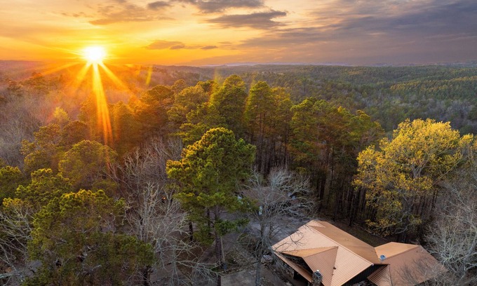 Watson Cabin | Experience The Honey Lodge with Ocean Views & Hot Tub!