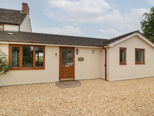 Tidenham House | Experience The Honey Pot: 4-Star Stay with 9.8 Rating