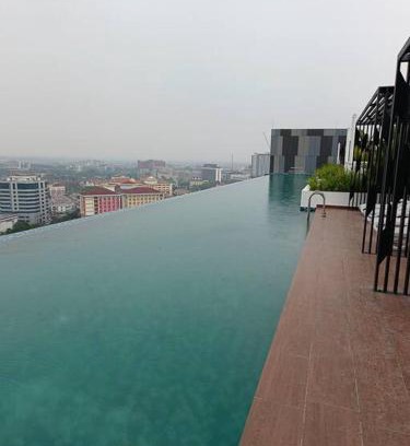 Hulu Kinta Apartment | Discover The Horizon at Ipoh - Private Pool & Hot Tub