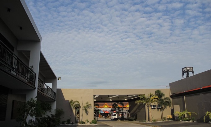 General Santos Hotel | Explore Horizon Suites & Arcade: Family-Friendly Retreat