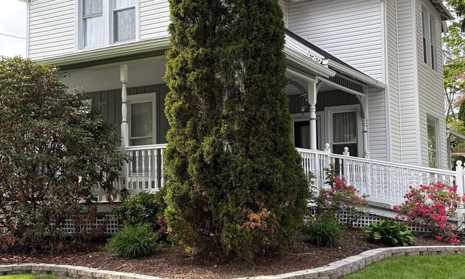 Mesopotamia Apartment | The Horse & Harness BnB-Kind hearts and Country air