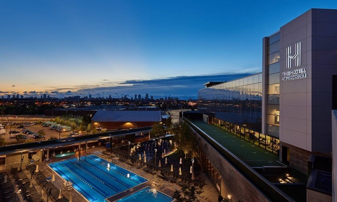 Bucktown Hotel | Relax at The Hotel at Midtown: 4-Star Retreat with Spa & Pool
