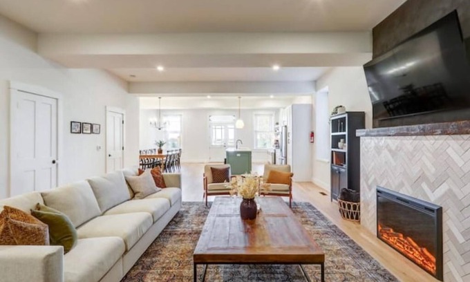 Witmer House | Discover The House at Legacy Manor: Family-Friendly Retreat