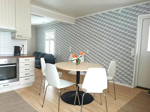 Lahti Apartment | Pet-Friendly Retreat at The House - 4 Star & Highly Rated