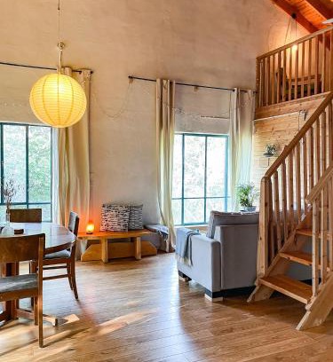 Amirim House | Experience The House in the Oaks: Family & Pet Friendly Retreat