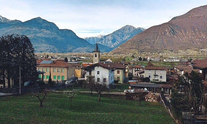 Piantedo Apartment | Unforgettable Stay at The House in Valtellina with Lake View
