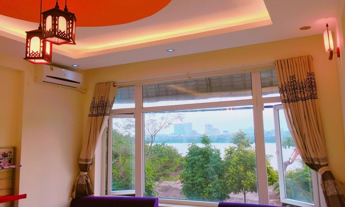 Long Bien House | Scenic Riverfront Retreat Near Old Quarter Center