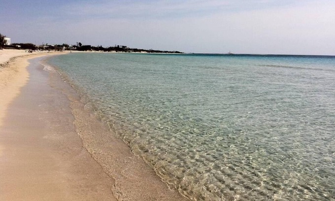Galatone Apartment | Discover The House on the Bay: Oceanfront Bliss Awaits
