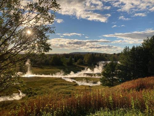 Laugaras House | Relaxing Retreat Next to the Hot Spring with Kid-Friendly Amenities