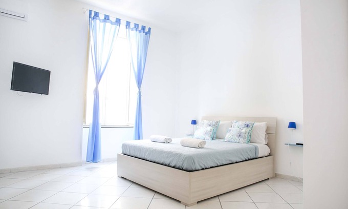 Naples City Centre Apartment | Discover The House of Gianmaria in Historic Center Bliss