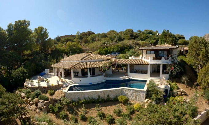 Porto Sa Ruxi Villa | Explore The House of Ursula: Ocean View & Private Pool